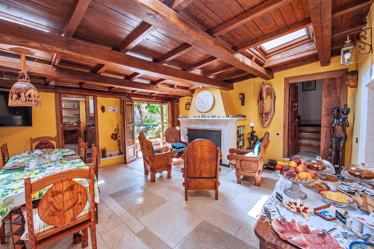 B&B Bone Novelle Dimora Storica Palazzo Zuzi L'Aquila Exterior photo